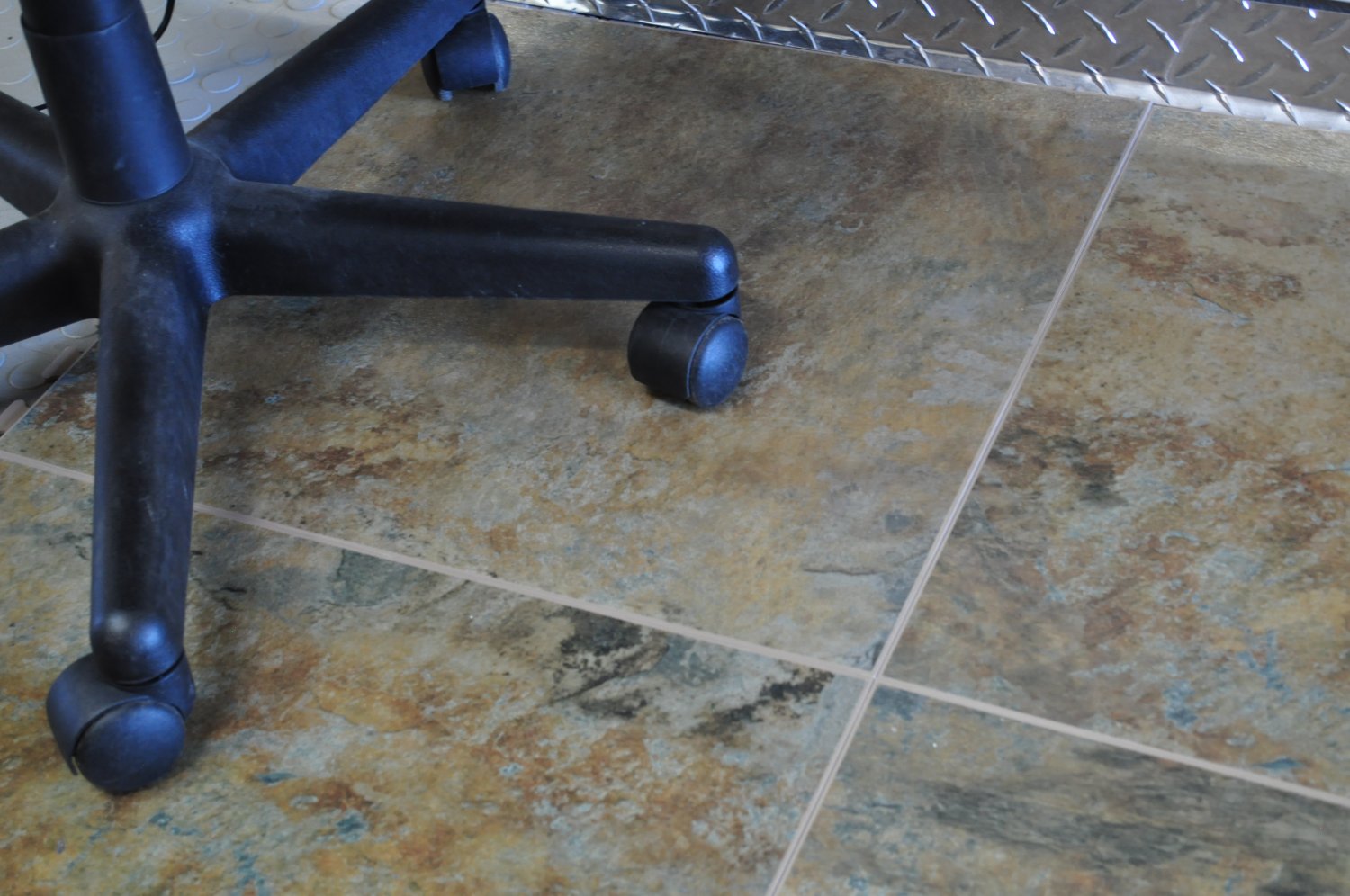 Perfection Floor Tile Natural Stone Luxury Vinyl Imperial Perfectionfloortile Naturalstone Imperialgold Office Jpg
