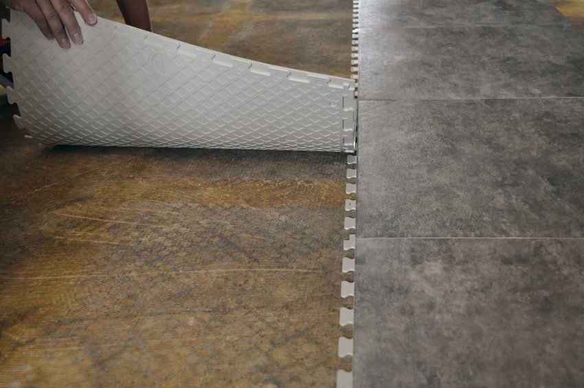 perfection-floor-natural-stone-atlantic-slate-install33.jpg